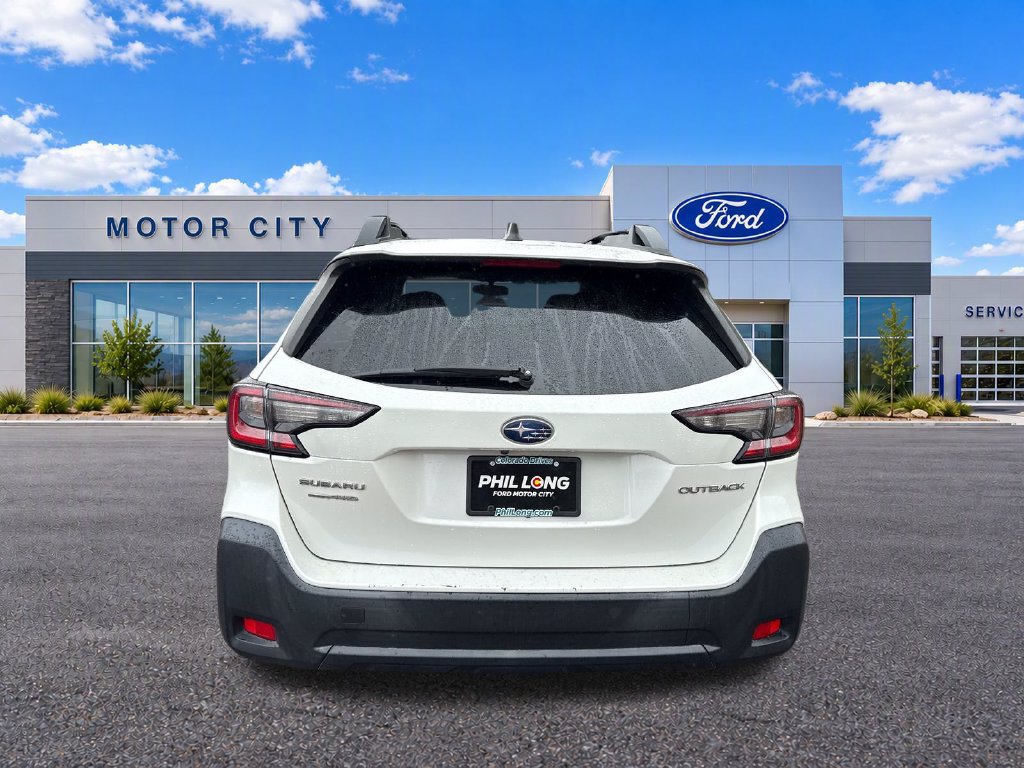 Used 2023 Subaru Outback Premium AWD/4WD image 6
