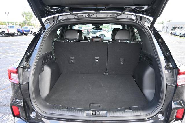 Certified 2024 Ford Escape ST-Line w/ Tech Pack #1 AWD/4WD image 12