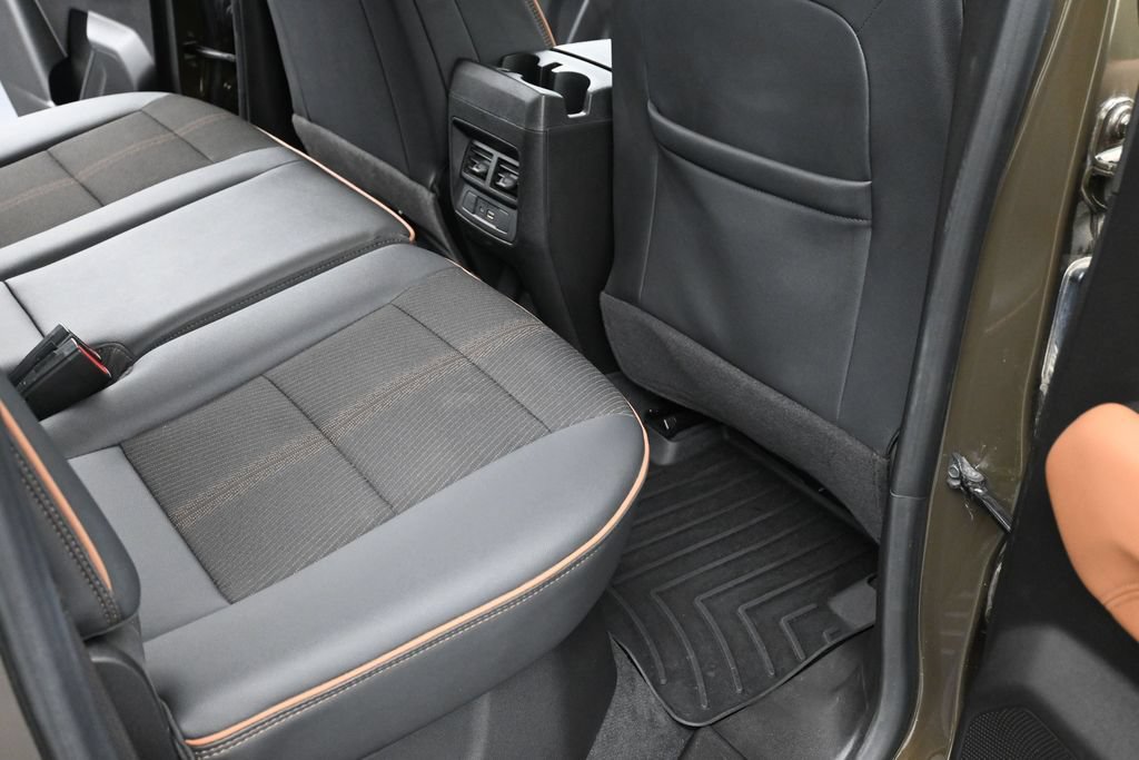 Used 2024 GMC Canyon AT4 w/ Canyon Safety Plus Package AWD/4WD image 11