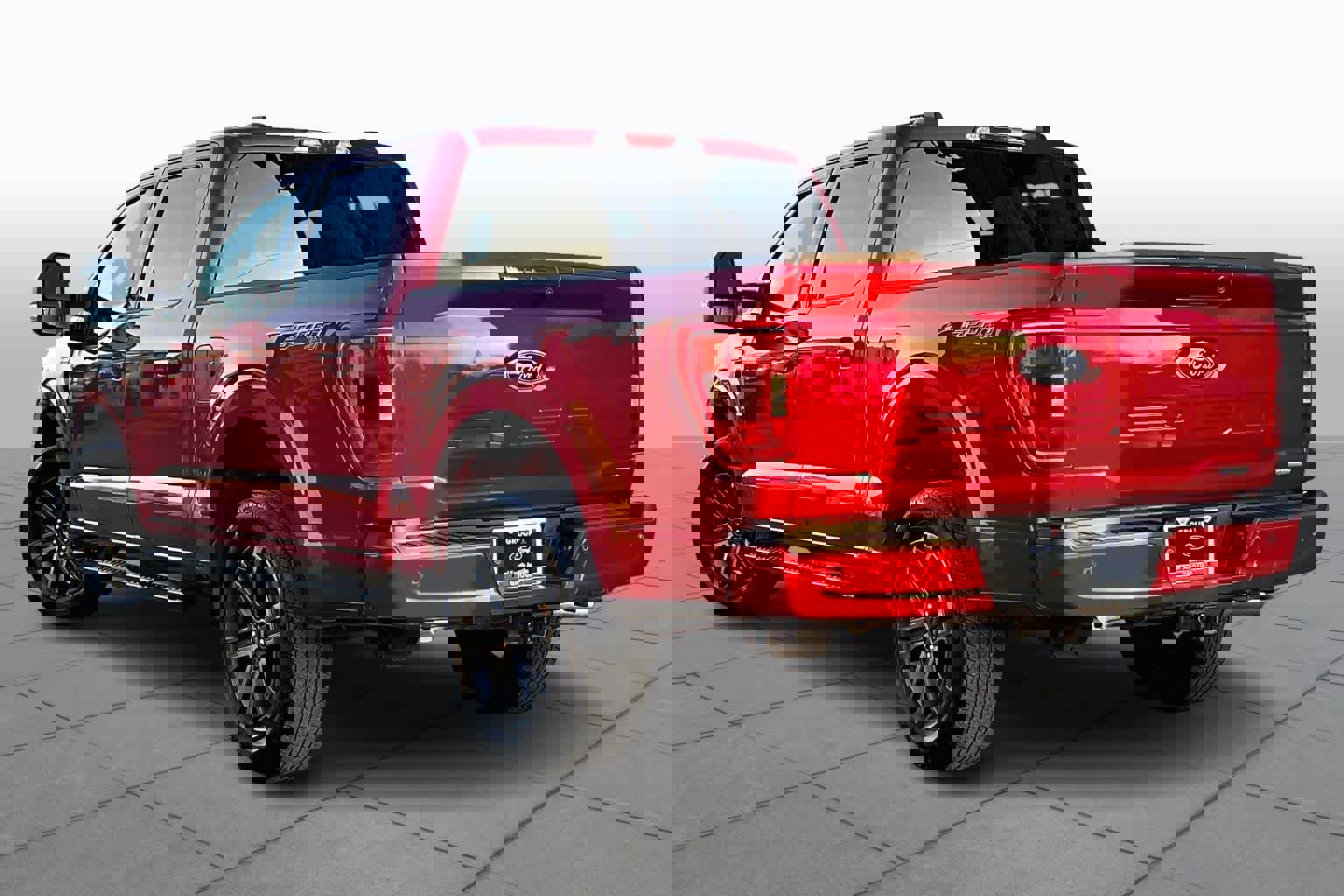 Certified 2022 Ford F150 XLT w/ Equipment Group 302A High image 4