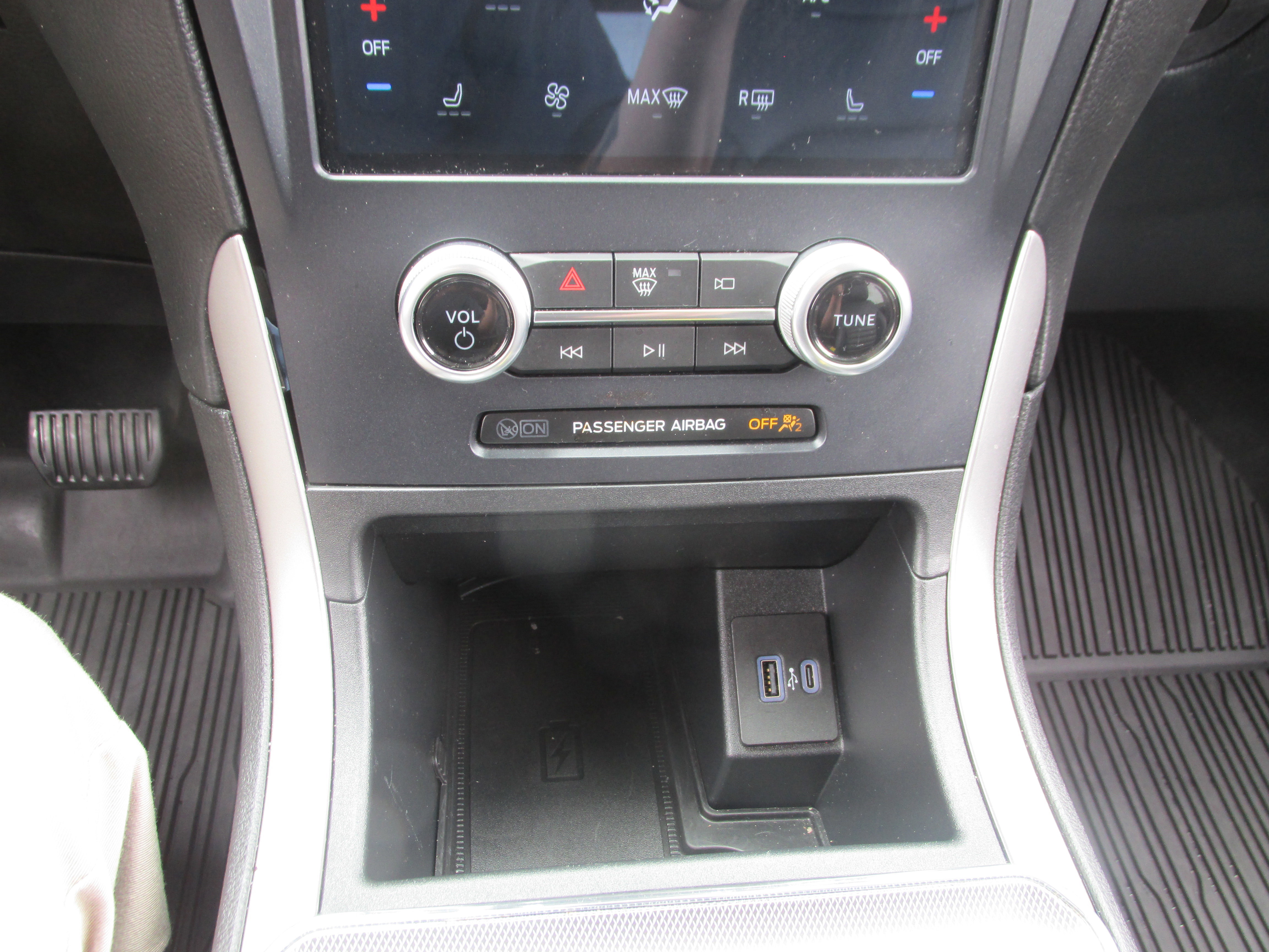 Certified 2022 Ford Edge SEL w/ Sport Appearance Package image 40