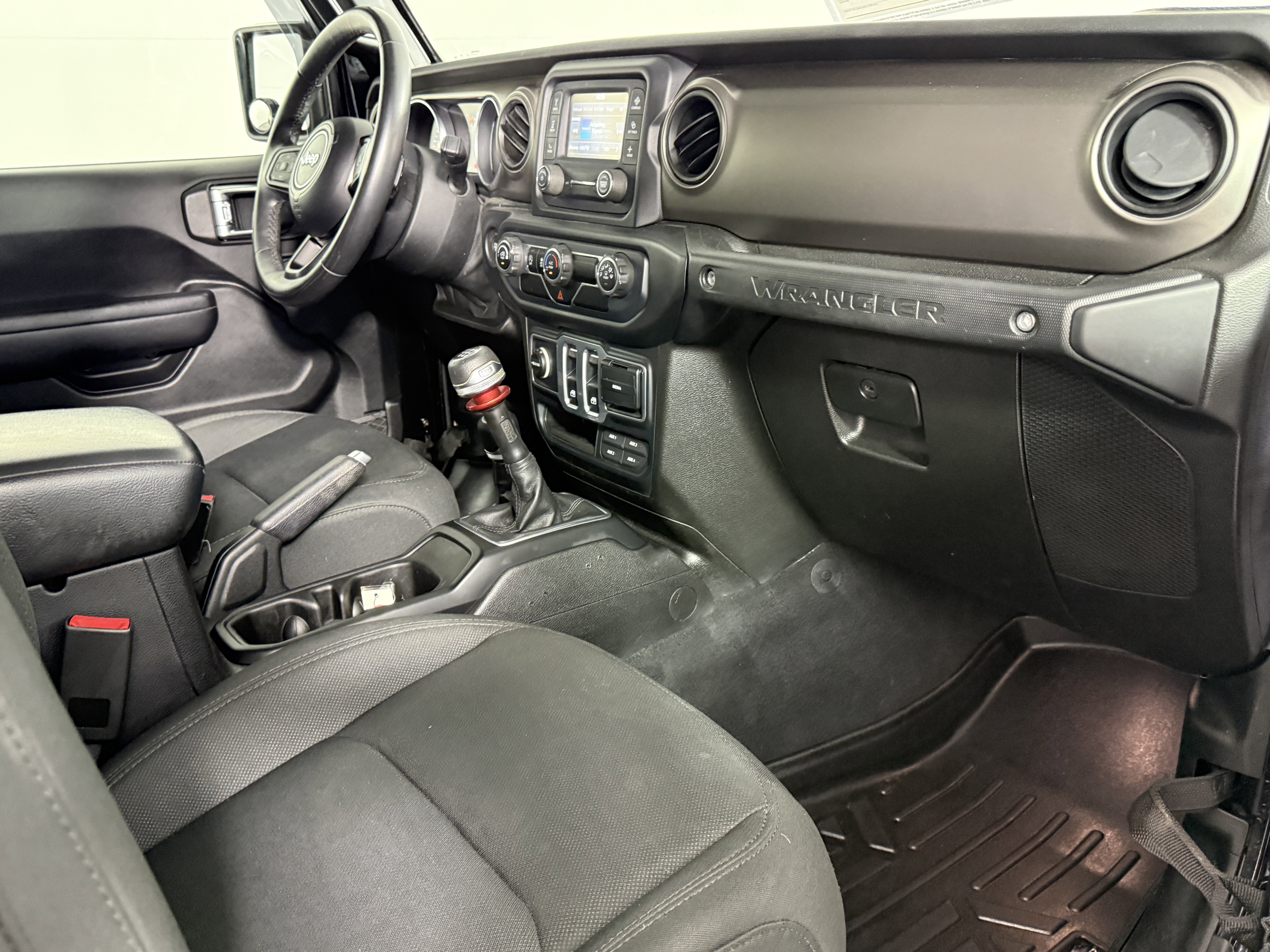 Used 2018 Jeep Wrangler Sport AWD/4WD image 10
