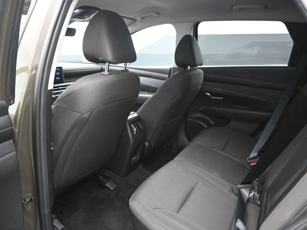 Used 2025 Hyundai Tucson SEL AWD/4WD image 23