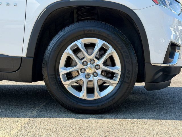 Used 2019 Chevrolet Traverse LT FWD image 25