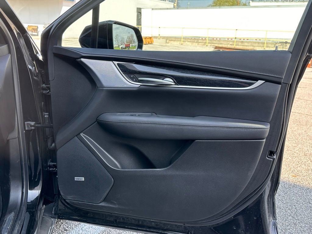 Used 2023 Cadillac XT5 Premium Luxury w/ Technology Package image 23