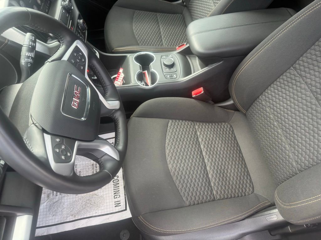 Used 2021 GMC Terrain SLE w/ Driver Convenience Package FWD image 18