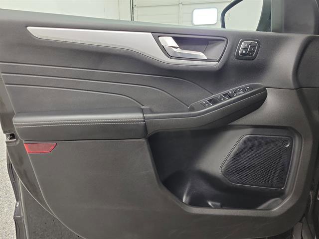 Certified 2025 Ford Escape Platinum AWD/4WD image 16