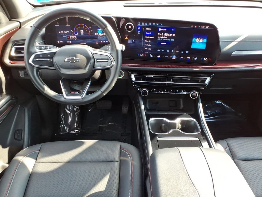 Used 2024 Chevrolet Traverse Z71 AWD/4WD image 16