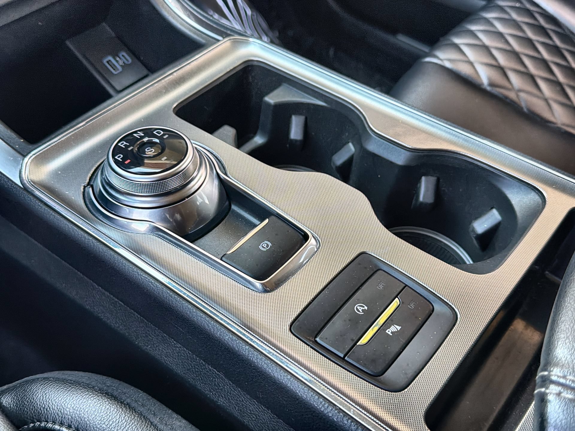 Certified 2023 Ford Edge Titanium AWD/4WD image 19
