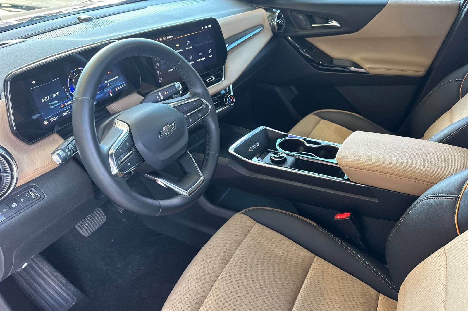 Used 2026 Chevrolet Equinox ACTIV w/ Convenience Package III AWD/4WD image 13