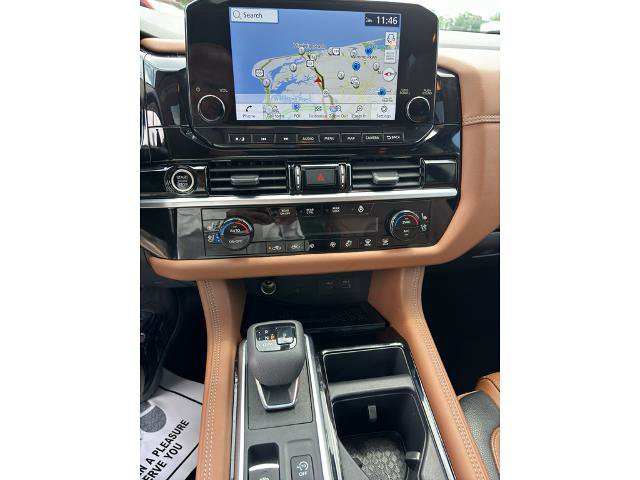 Used 2024 Nissan Pathfinder Platinum FWD image 14