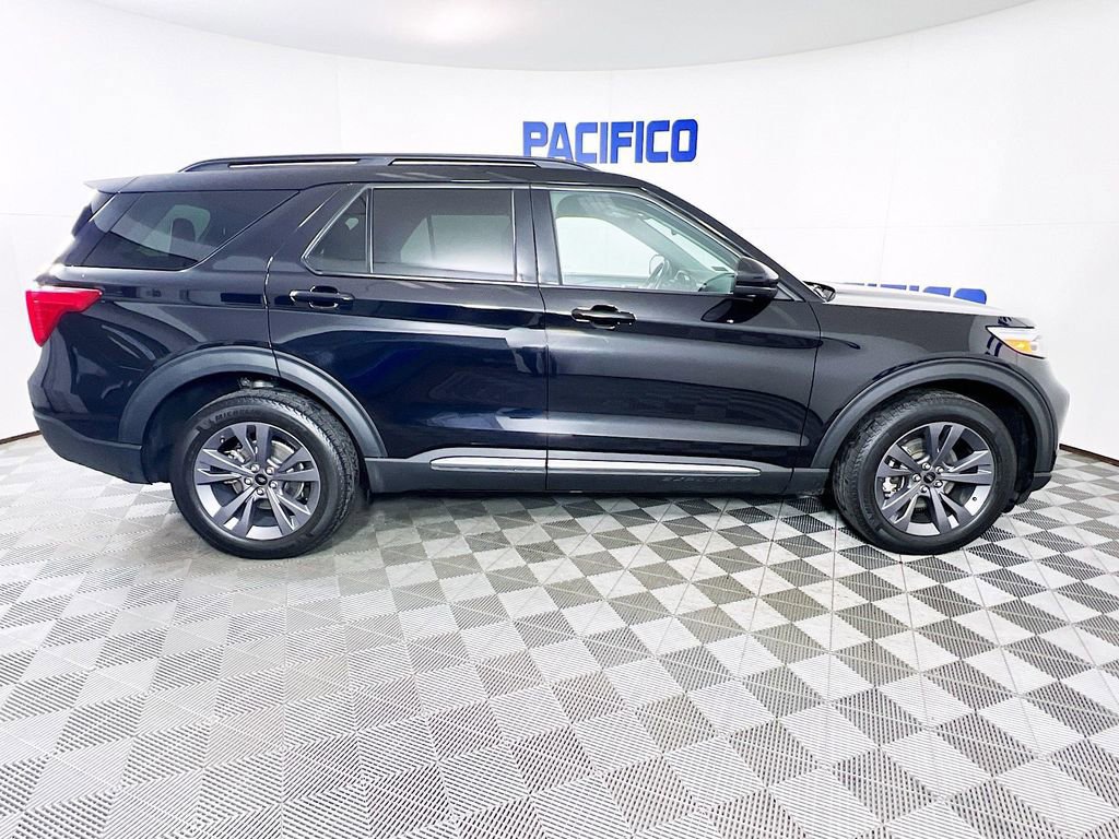 Certified 2024 Ford Explorer XLT w/ Equipment Group 202A image 2