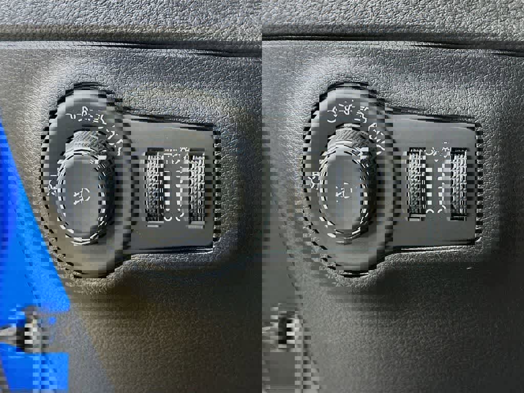 Used 2021 Jeep Compass Limited image 27