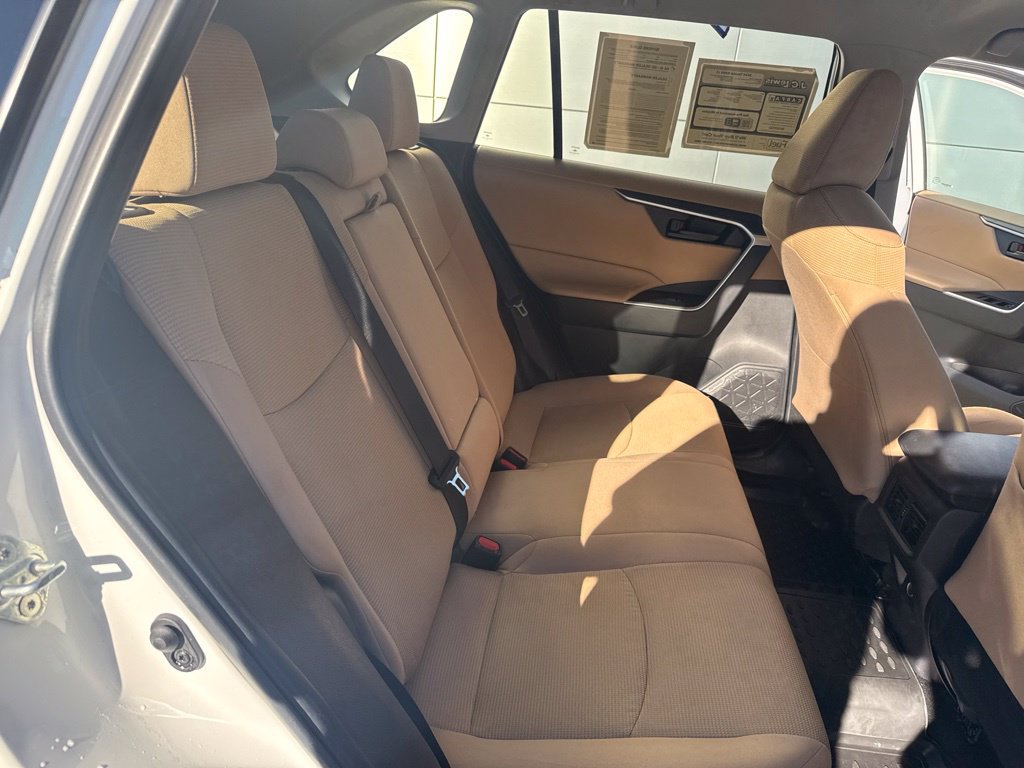 Used 2024 Toyota RAV4 LE FWD image 30