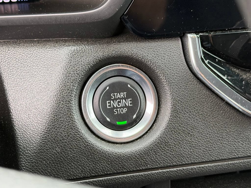 Used 2024 Chevrolet Colorado Trail Boss w/ Technology Package AWD/4WD image 17
