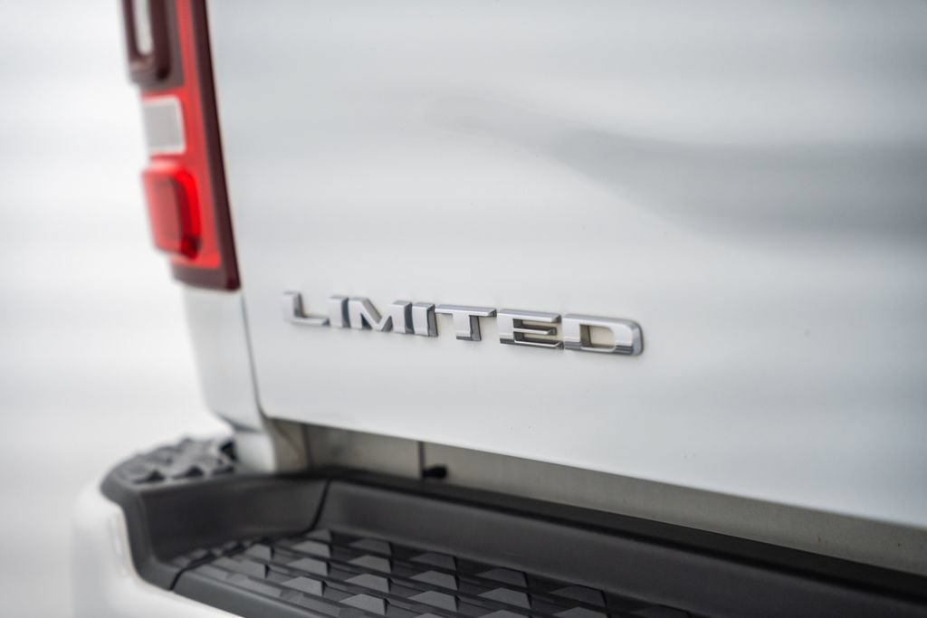 Used 2023 RAM 3500 Limited AWD/4WD image 9