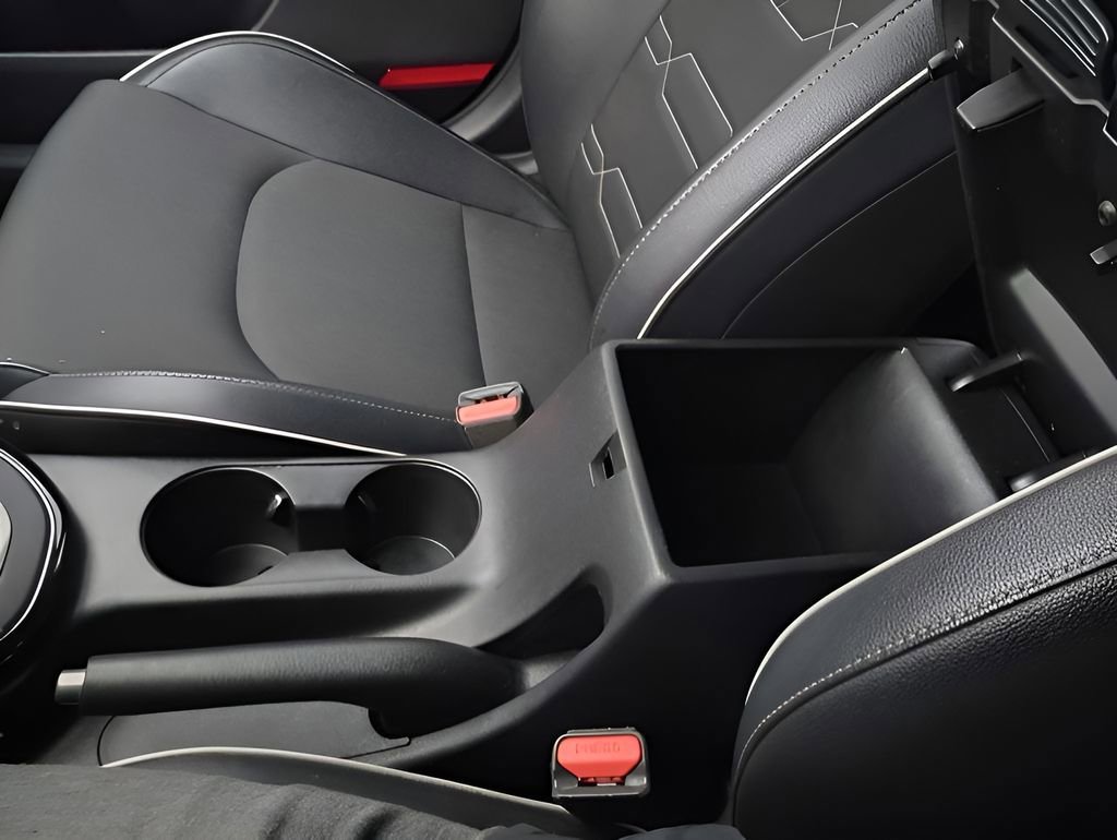 Used 2021 Kia Forte GT-Line image 24