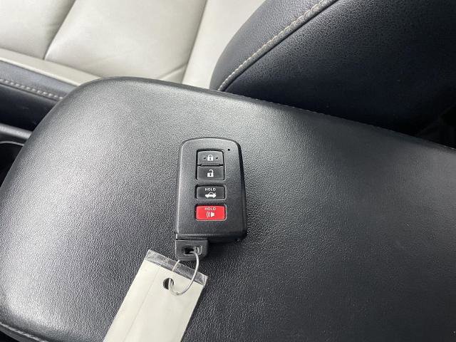 Used 2018 Toyota RAV4 Limited image 39