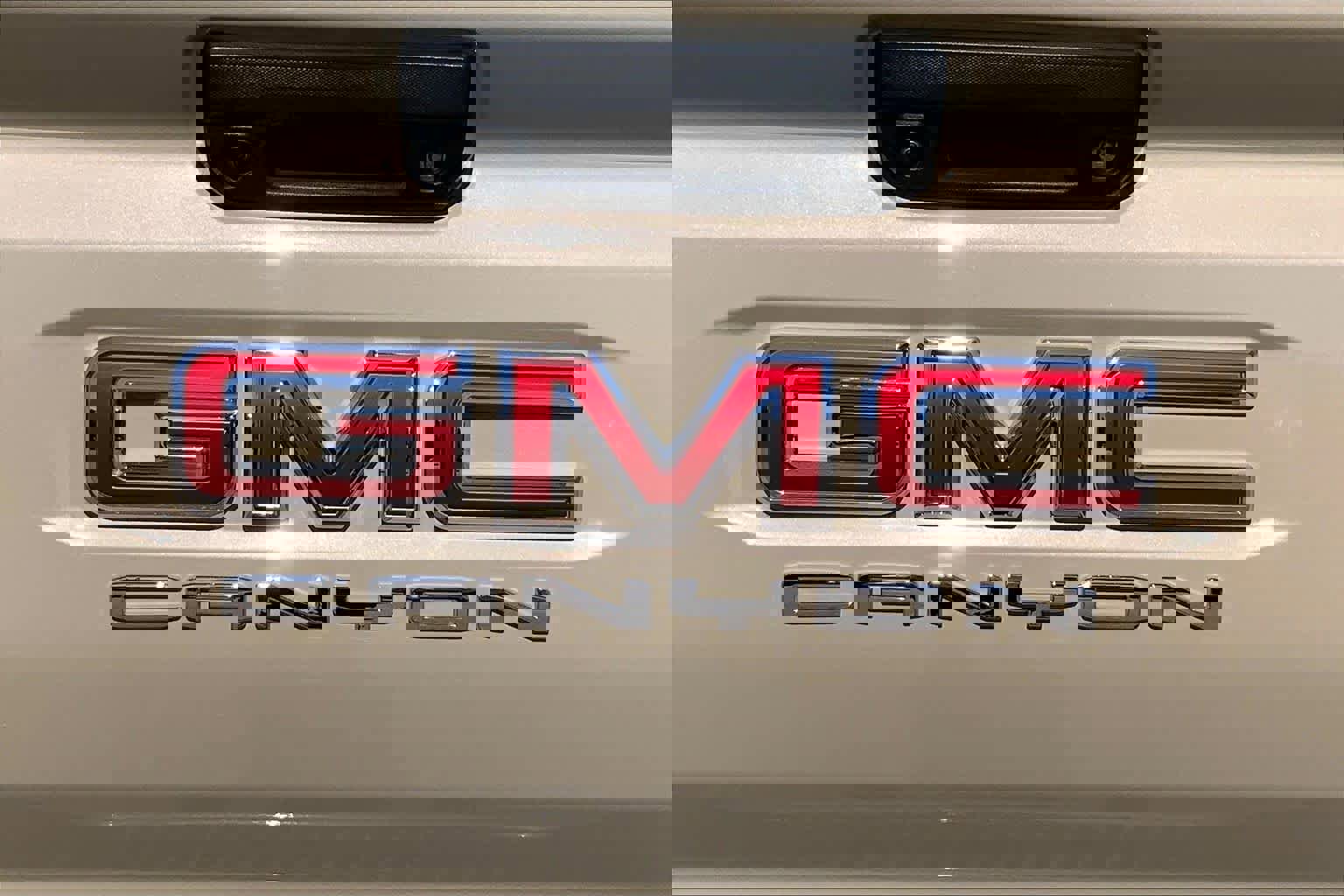 Used 2024 GMC Canyon AT4 w/ Technology Package image 31