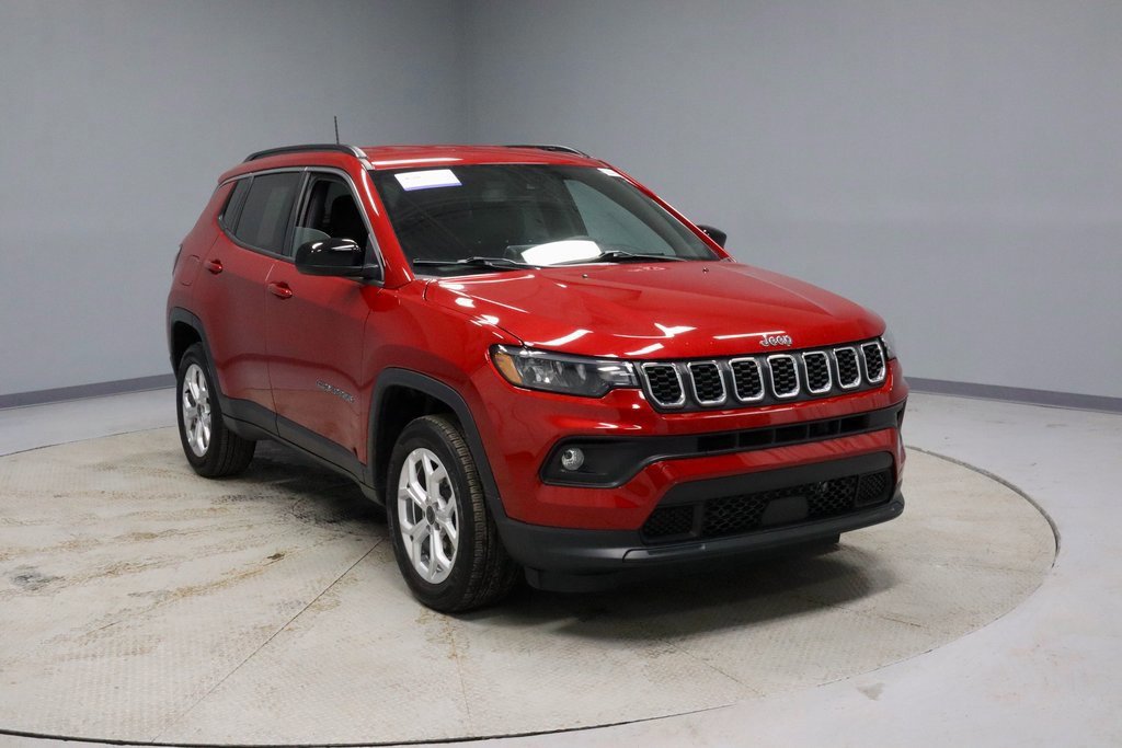 Used 2025 Jeep Compass Latitude image 7