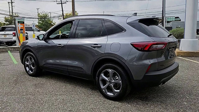 Certified 2025 Ford Escape ST-Line w/ Tech Pack #1 AWD/4WD image 5