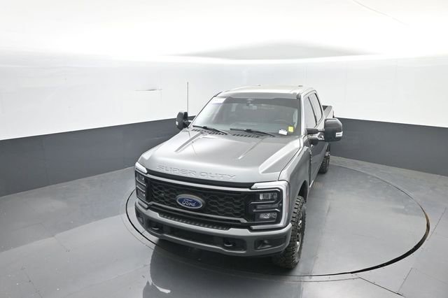 Certified 2024 Ford F350 Lariat w/ Tremor Off-Road Package AWD/4WD image 27