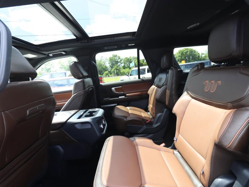 Certified 2025 Ford Expedition King Ranch AWD/4WD image 8