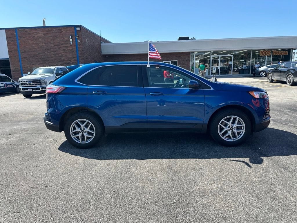 Certified 2024 Ford Edge SEL w/ Convenience Package AWD/4WD image 4