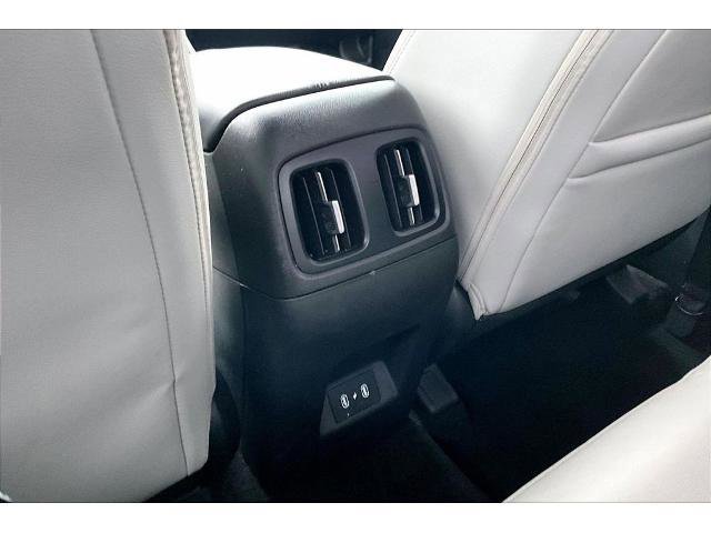 Used 2025 Hyundai Santa Cruz SEL FWD image 10