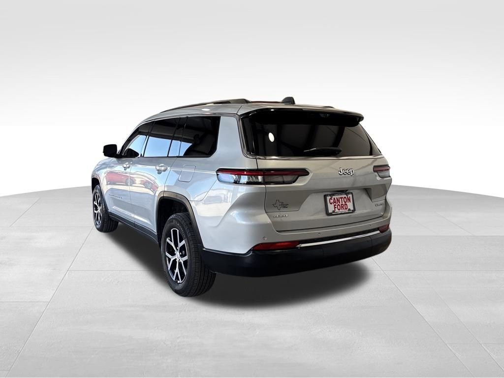 Used 2024 Jeep Grand Cherokee L Limited w/ Luxury Tech Group II image 3