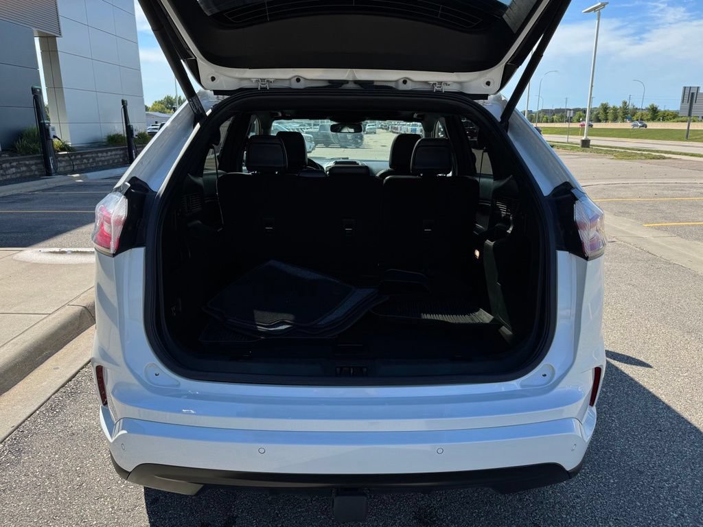 Certified 2022 Ford Edge ST-Line w/ Class II Trailer Tow Package AWD/4WD image 41