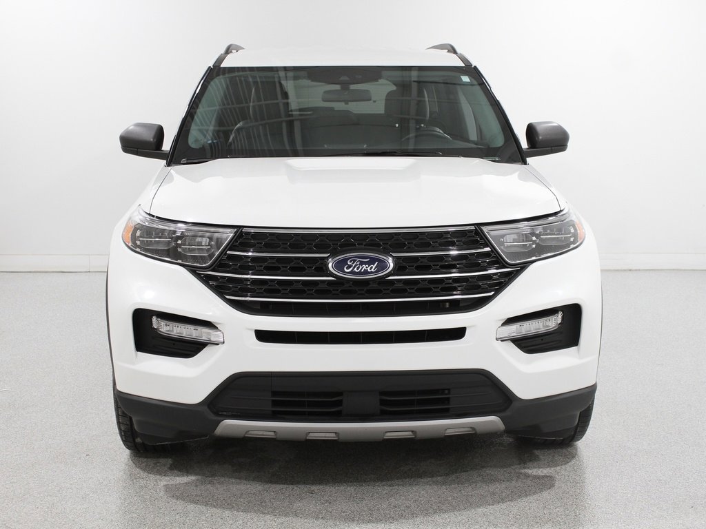 Certified 2022 Ford Explorer XLT w/ Equipment Group 202A image 2