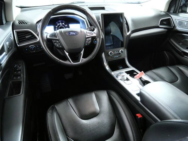 Certified 2021 Ford Edge Titanium w/ Canadian Touring Package AWD/4WD image 4