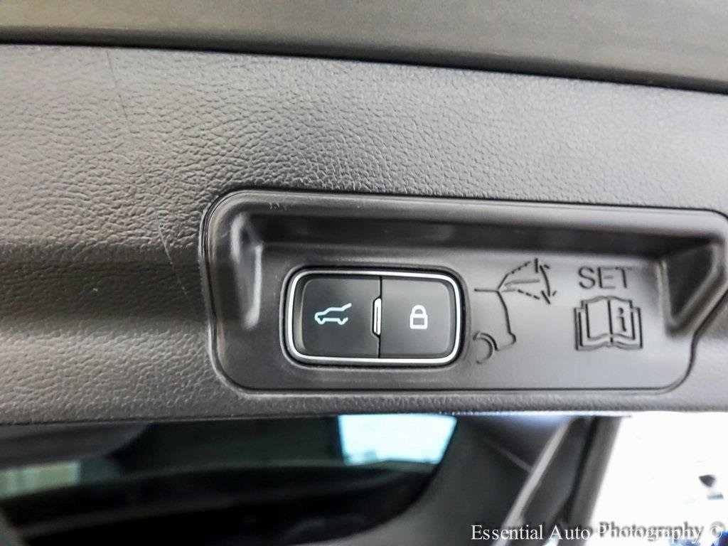 Certified 2022 Ford Explorer Platinum w/ Equipment Group 601A image 26