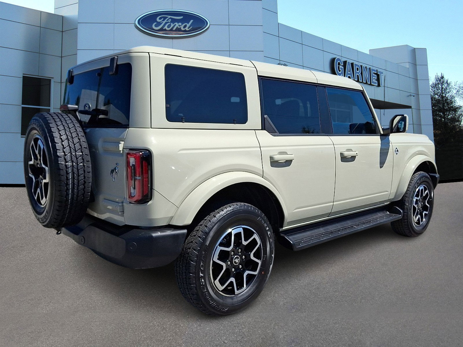 Certified 2025 Ford Bronco Outer Banks AWD/4WD image 8