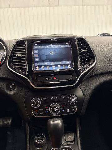 Used 2020 Jeep Cherokee Limited AWD/4WD image 12