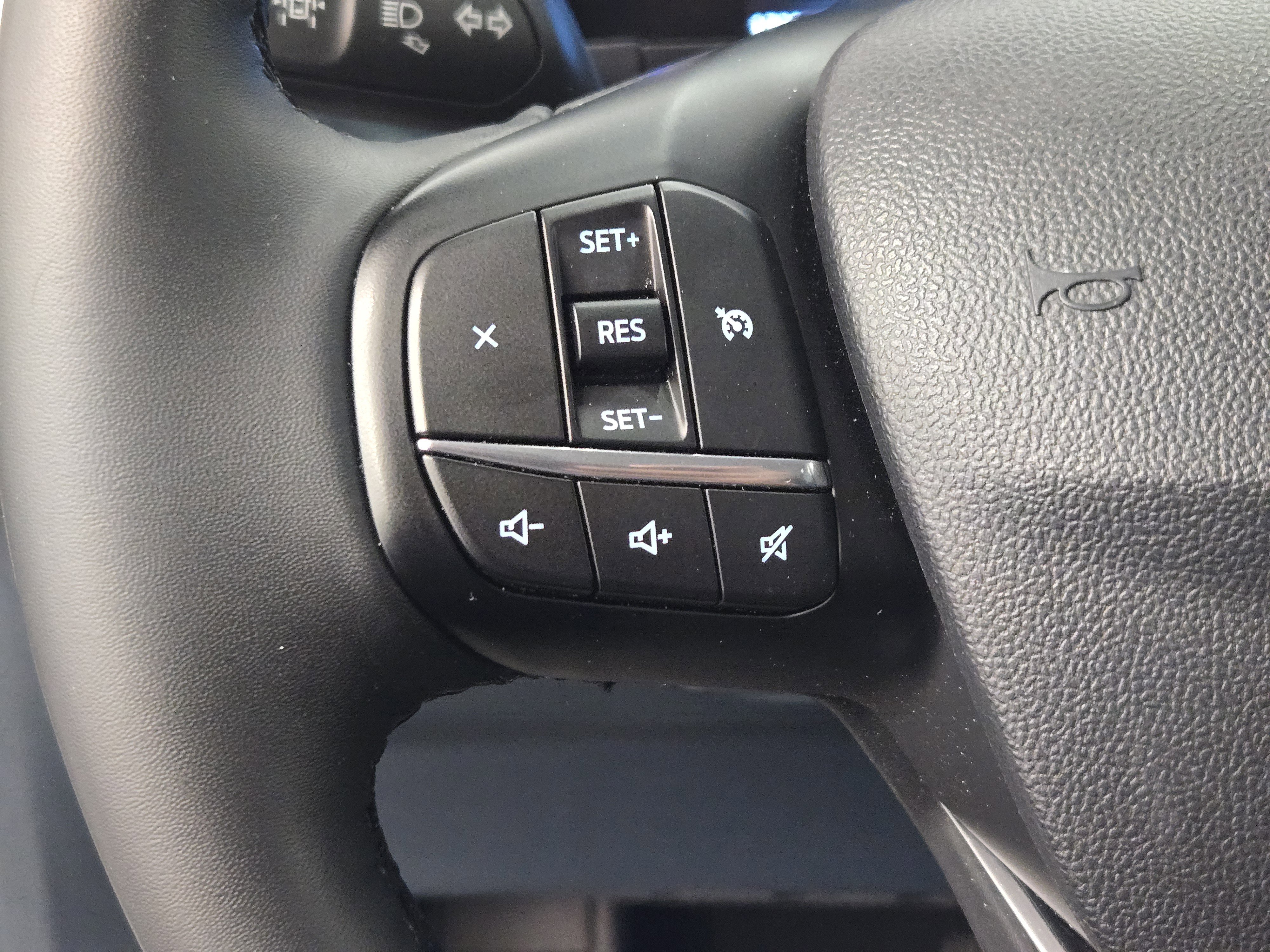 Certified 2025 Ford Maverick XLT w/ XLT Luxury Package FWD image 28
