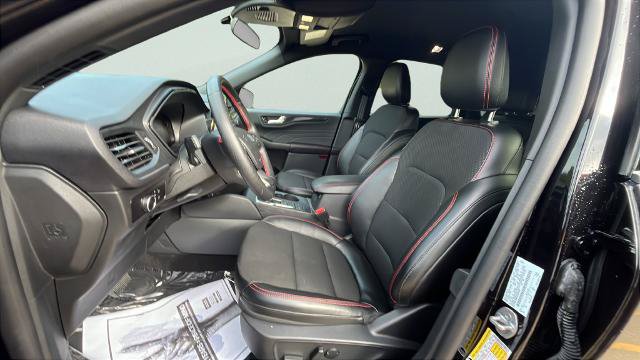 Certified 2025 Ford Escape ST-Line AWD/4WD image 14