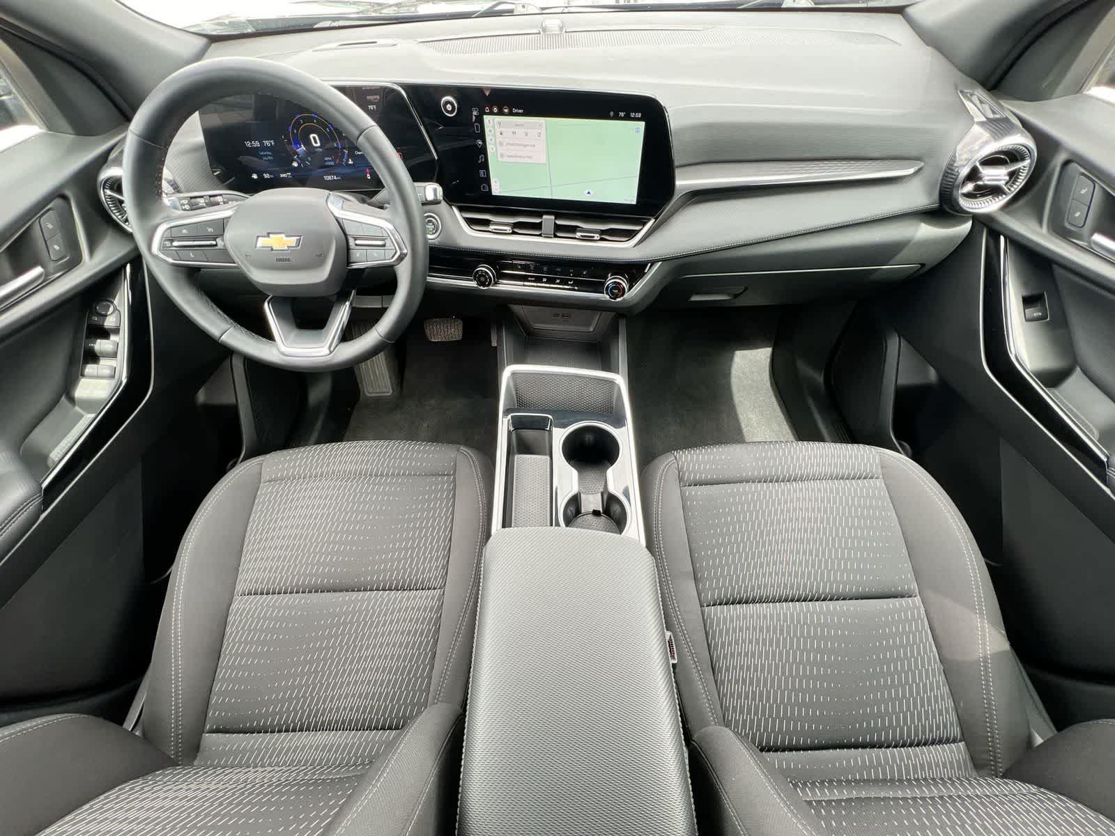 Used 2025 Chevrolet Equinox LT w/ Safety and Technology Package AWD/4WD image 15