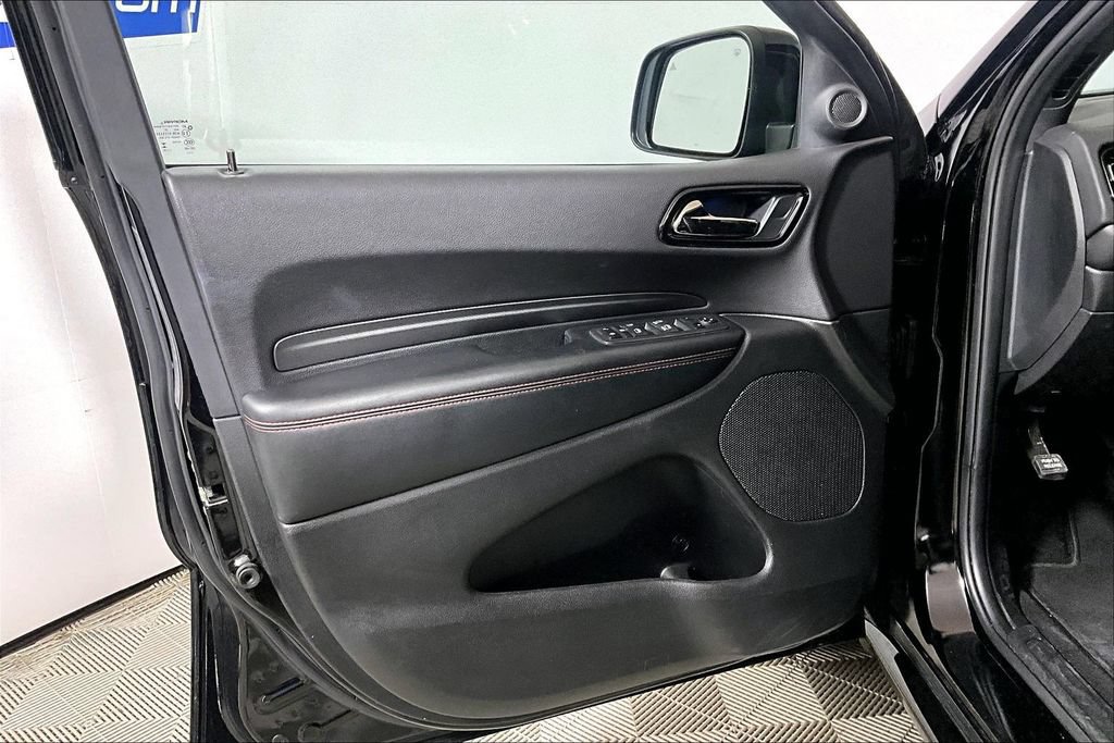 Used 2025 Dodge Durango GT RWD image 18