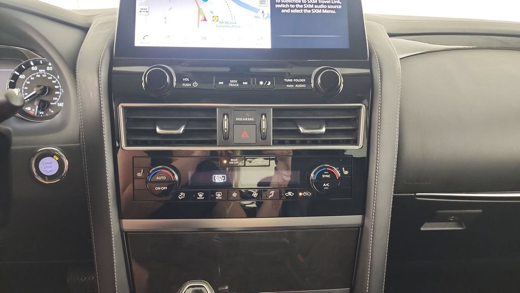 Used 2024 INFINITI QX80 Luxe AWD/4WD image 17