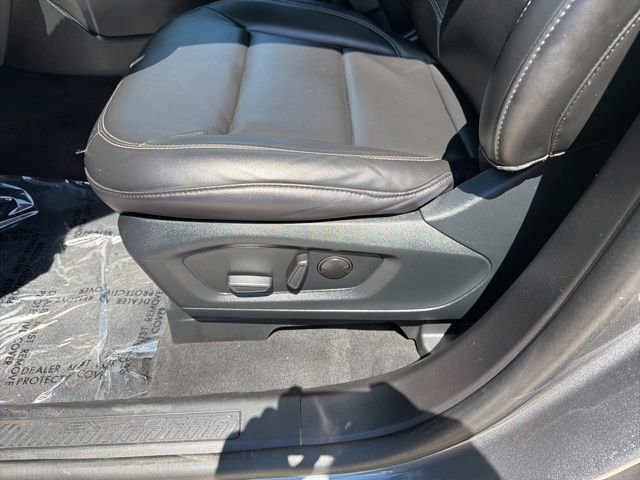Certified 2023 Ford Explorer XLT w/ Equipment Group 202A AWD/4WD image 12