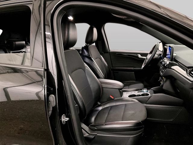Certified 2024 Ford Escape ST-Line AWD/4WD image 7