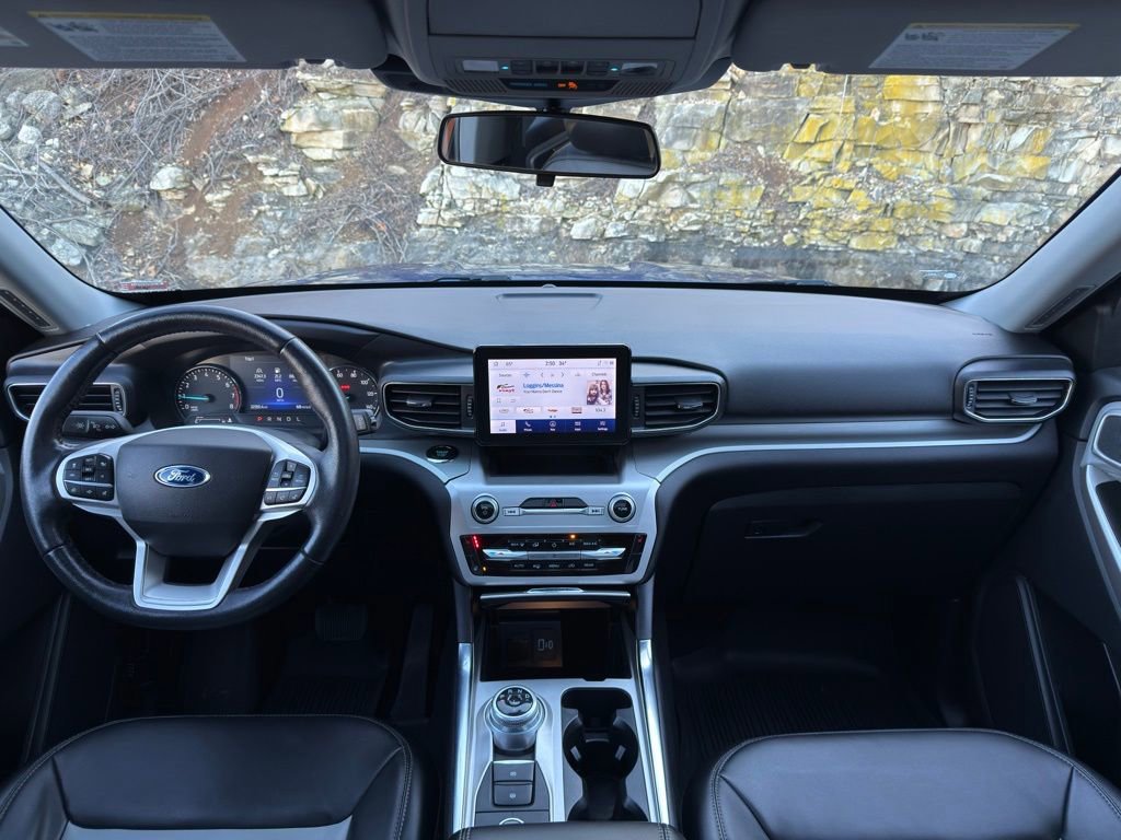 Certified 2022 Ford Explorer XLT w/ Equipment Group 202A image 16