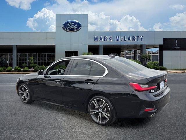 Used 2021 BMW 330i Sedan w/ Convenience Package RWD image 3