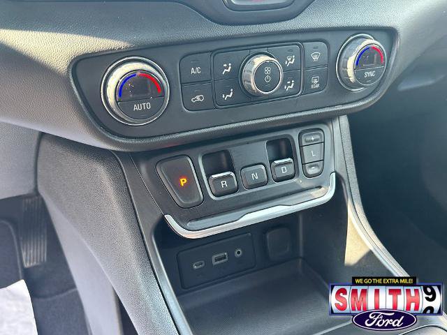 Used 2020 GMC Terrain SLE w/ Driver Convenience Package FWD image 23