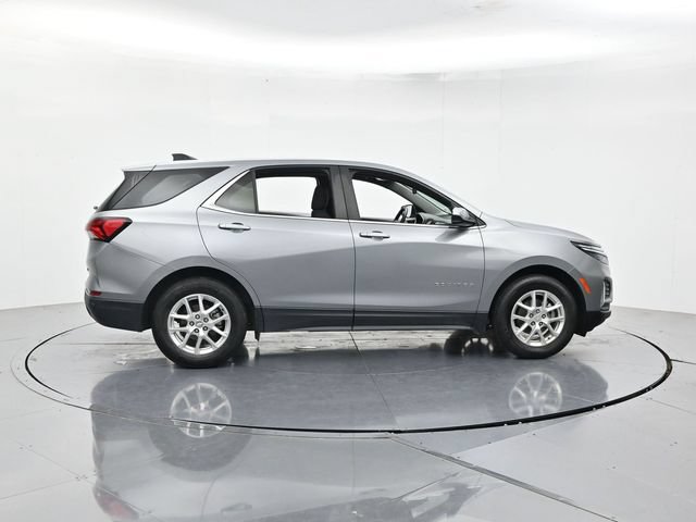 Used 2024 Chevrolet Equinox LT FWD image 2