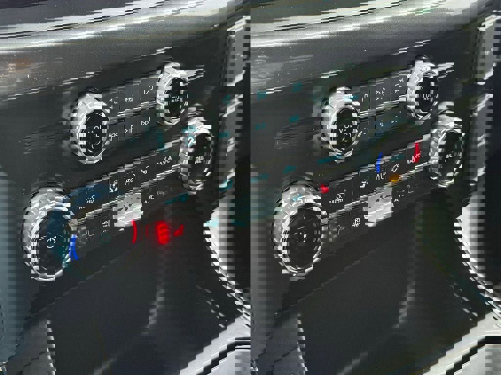 Certified 2023 Ford F150 XLT w/ Equipment Group 302A High image 32