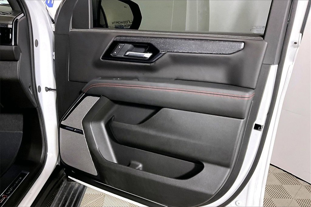 Used 2025 GMC Yukon AT4 Ultimate image 19