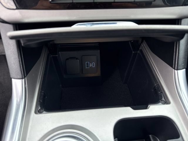 Certified 2023 Ford Explorer XLT w/ Equipment Group 202A AWD/4WD image 31